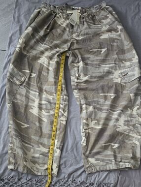 BDG Low Rise Baggy Cocoon Bobbi Neutral Camo Cargo Pants